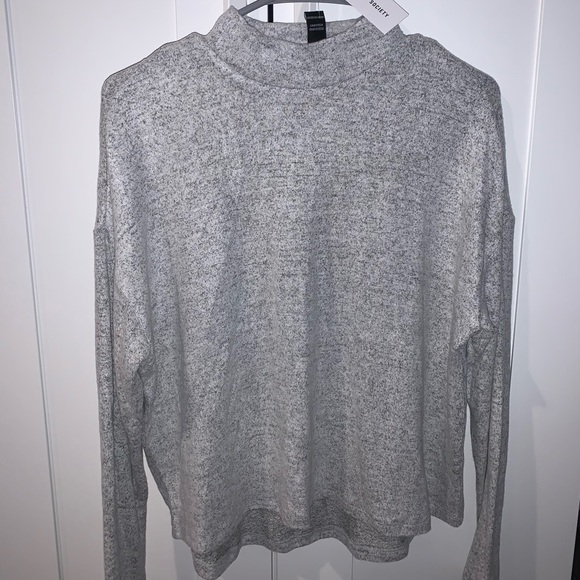 Mid Turtleneck Sweater